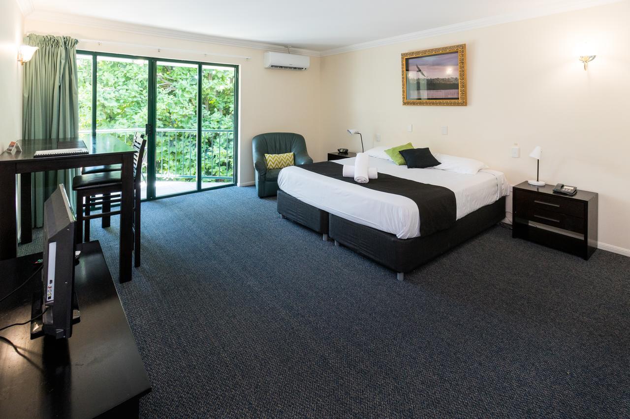 Comfort Hotel Pacific Кливланд Екстериор снимка